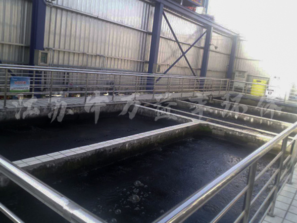 ���̰���