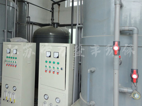 ���̰���