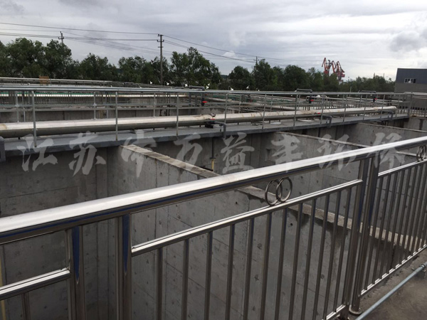 ���̰���