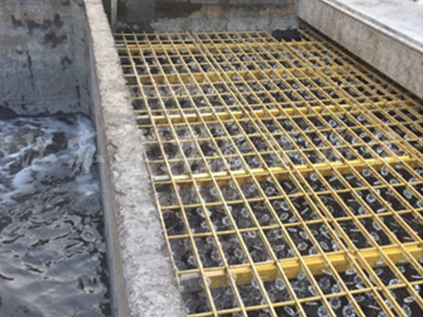 ���̰���