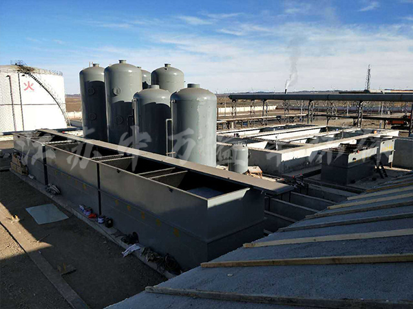 ���̰���