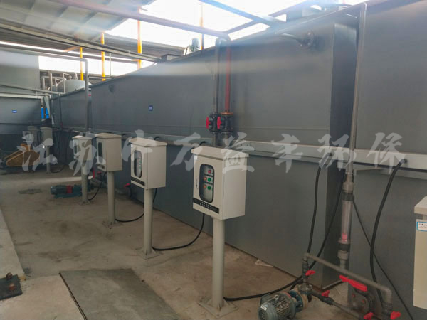 ���̰���