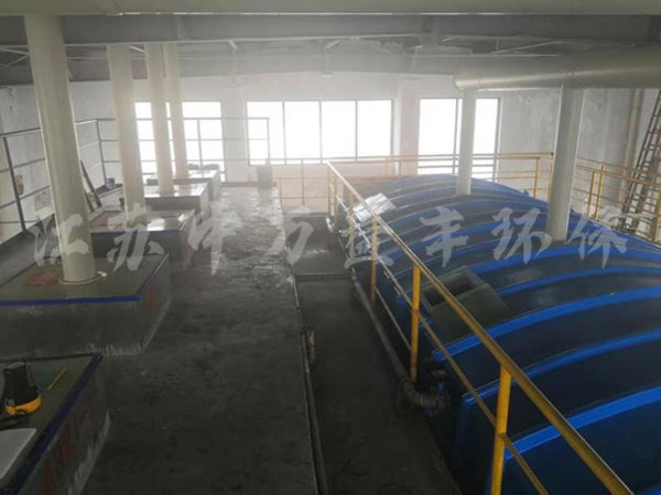 ���̰���